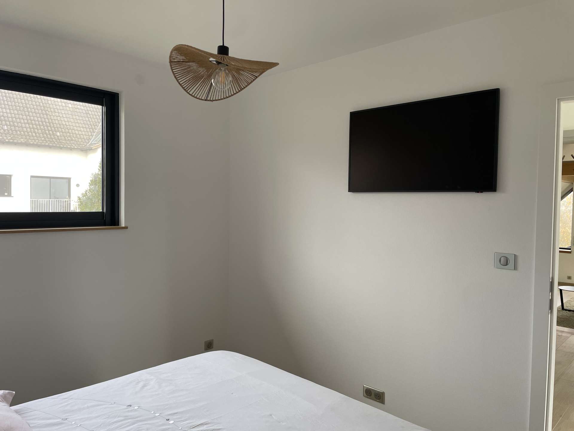 Télévision dans la chambre 1